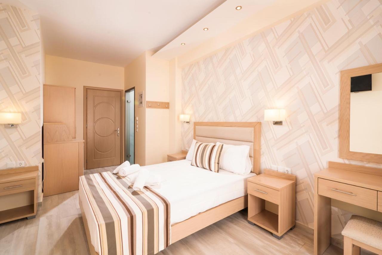 Star Bay Luxury Aparthotel ลิเมนาเรีย ภายนอก รูปภาพ