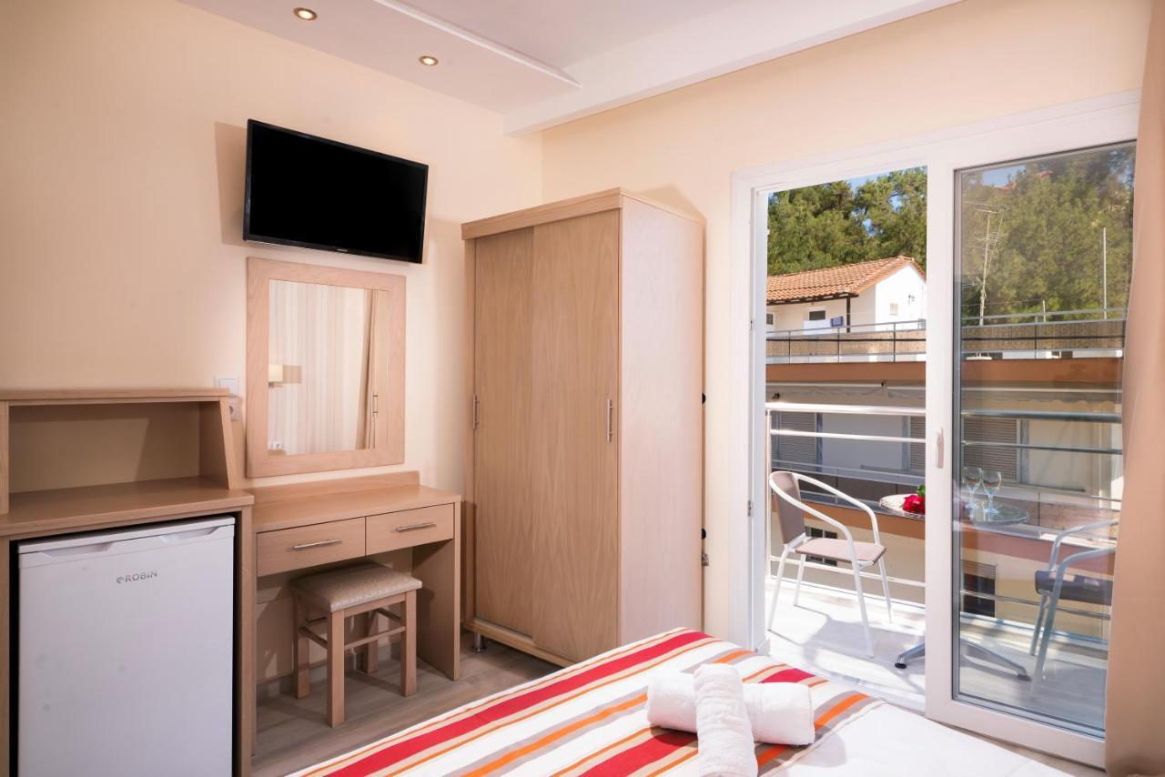 Star Bay Luxury Aparthotel ลิเมนาเรีย ภายนอก รูปภาพ