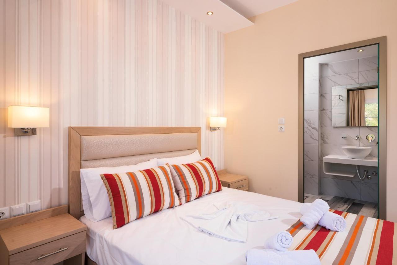 Star Bay Luxury Aparthotel ลิเมนาเรีย ภายนอก รูปภาพ