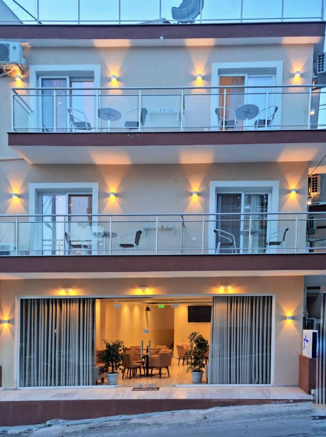 Star Bay Luxury Aparthotel ลิเมนาเรีย ภายนอก รูปภาพ
