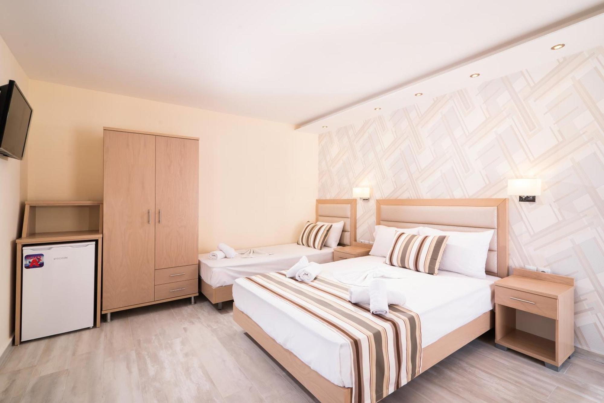 Star Bay Luxury Aparthotel ลิเมนาเรีย ห้อง รูปภาพ